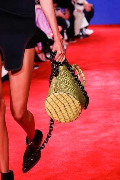 Look 34